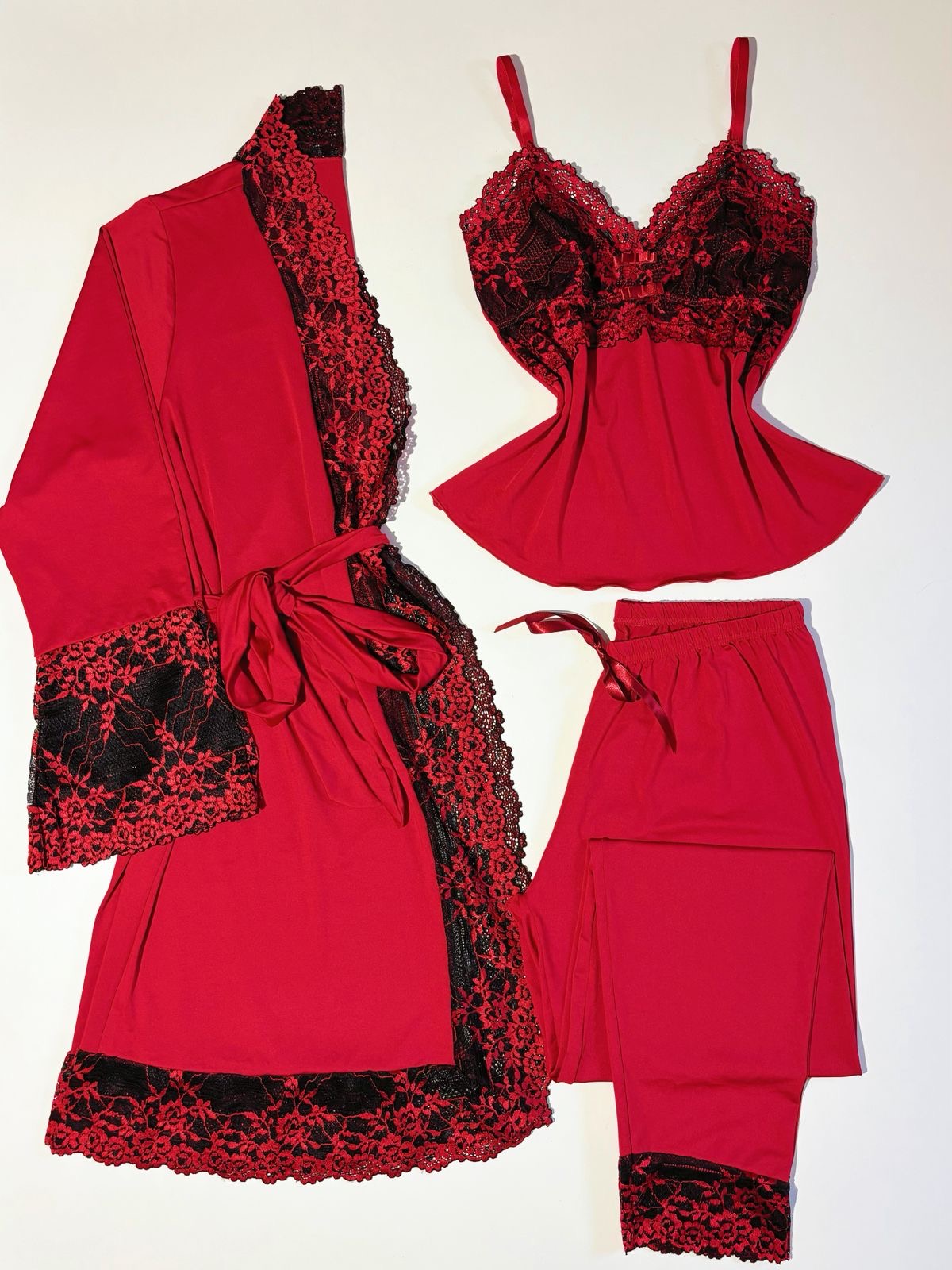 CONJUNTO ROBE E PIJAMA VERMELHO/PRETO