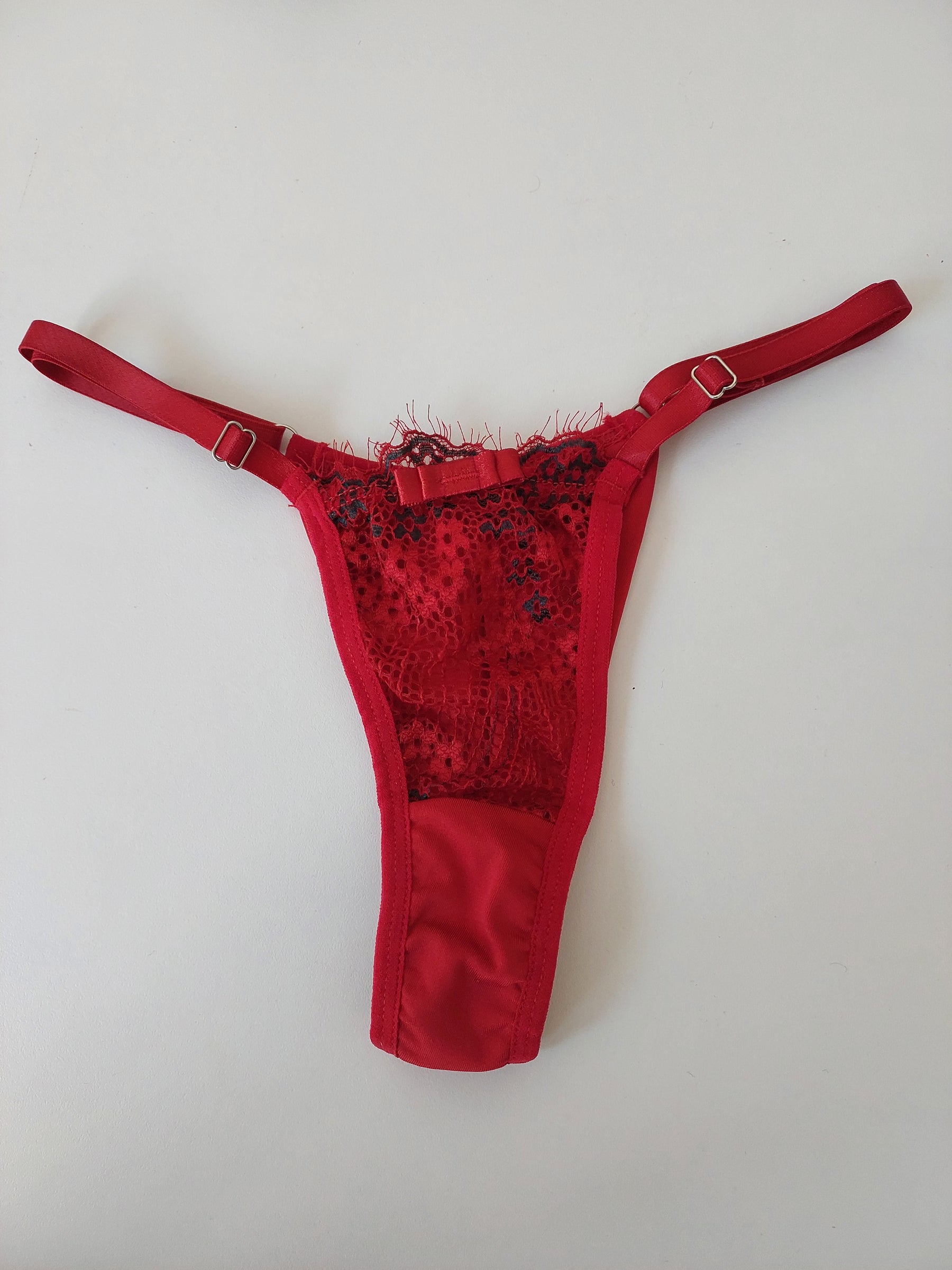 CALCINHA FIO DE REGULAGEM VERMELHO