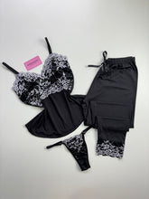 PIJAMA LUXO COM CALCINHA FIO DE REGULAGEM PRETO/BRANCO