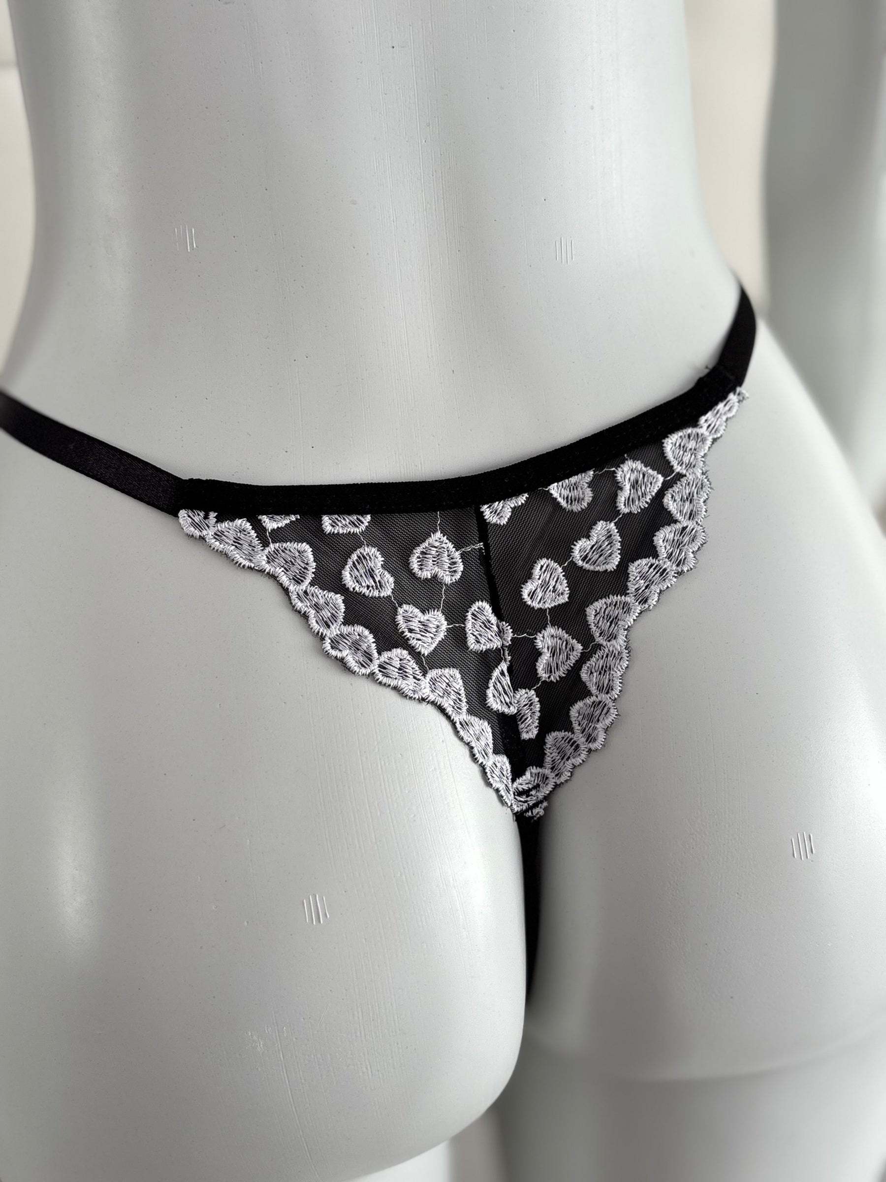 CONJUNTO EM TULE PRETO/BRANCO