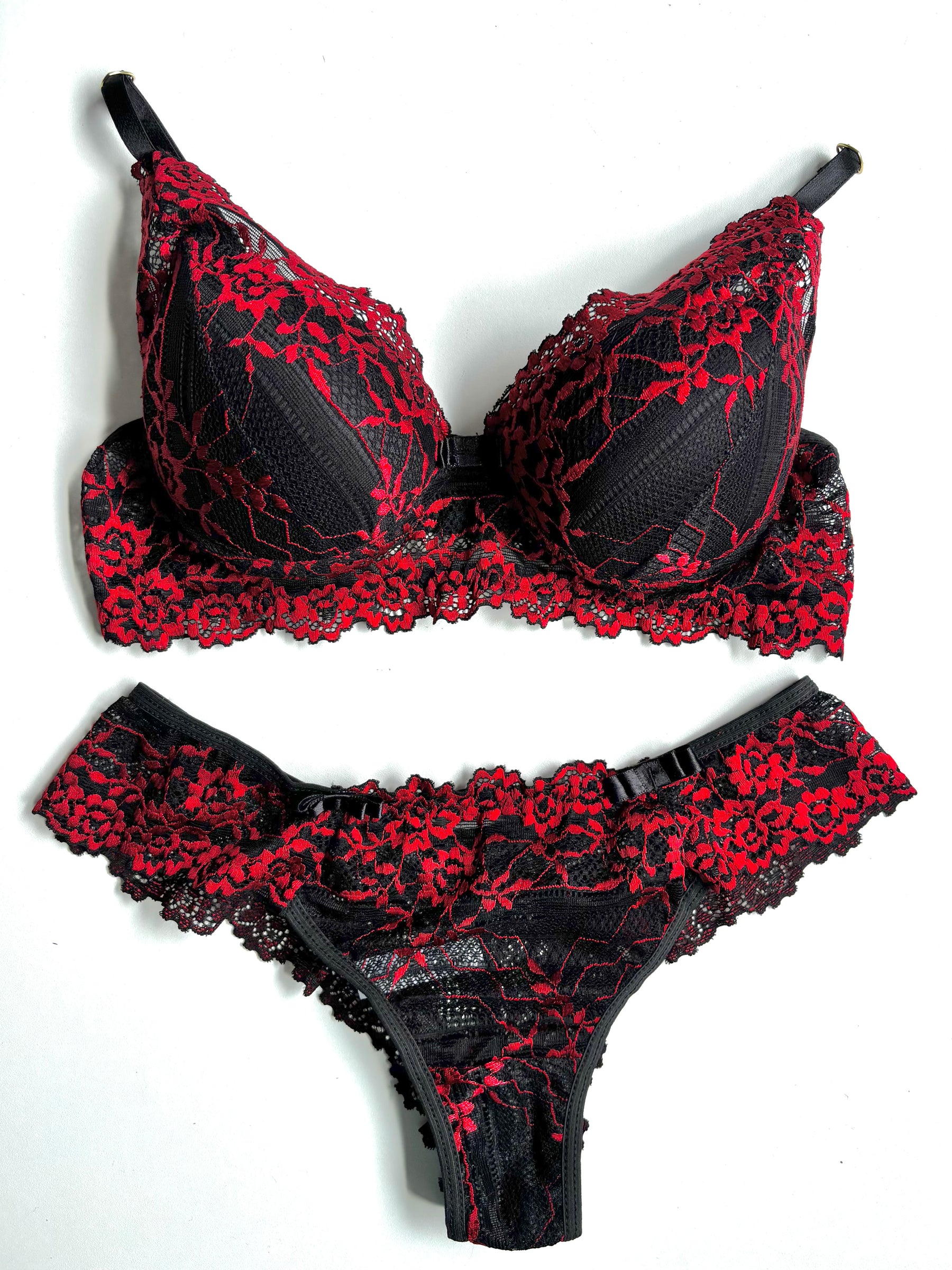 CONJUNTO RENDA BICOLOR PRETO/VERMELHO