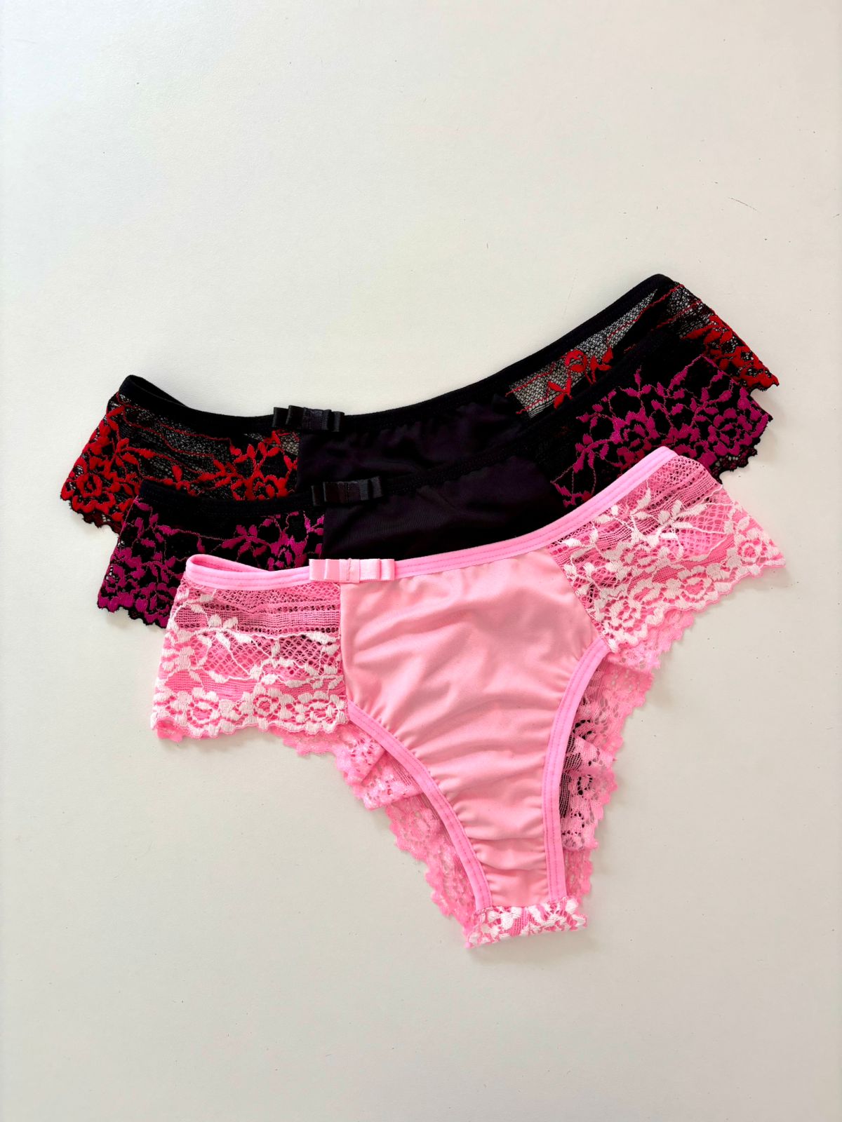 KIT COM 3 CALCINHAS RENDADAS