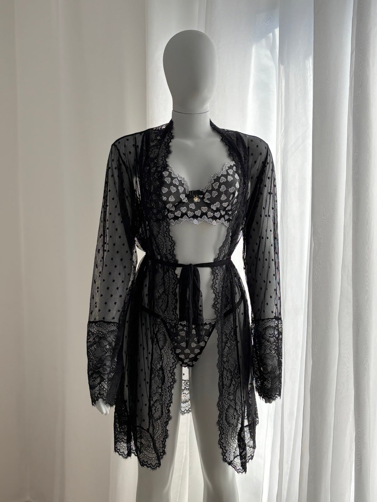 CONJUNTO LOVE ROBE E LINGERIE PRETO