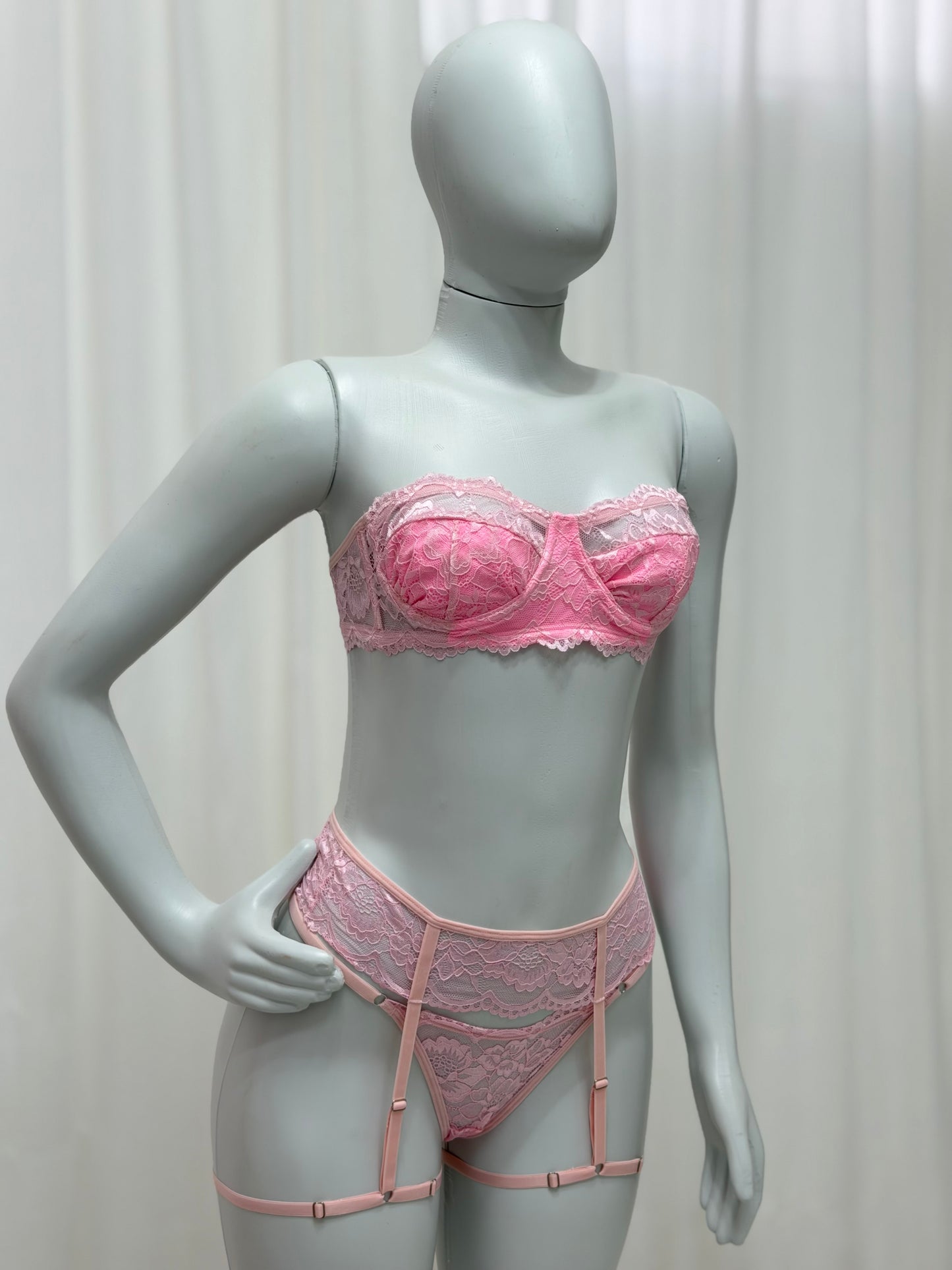 CAMISOLA EM TULE E CONJUNTO JASMINE ROSA