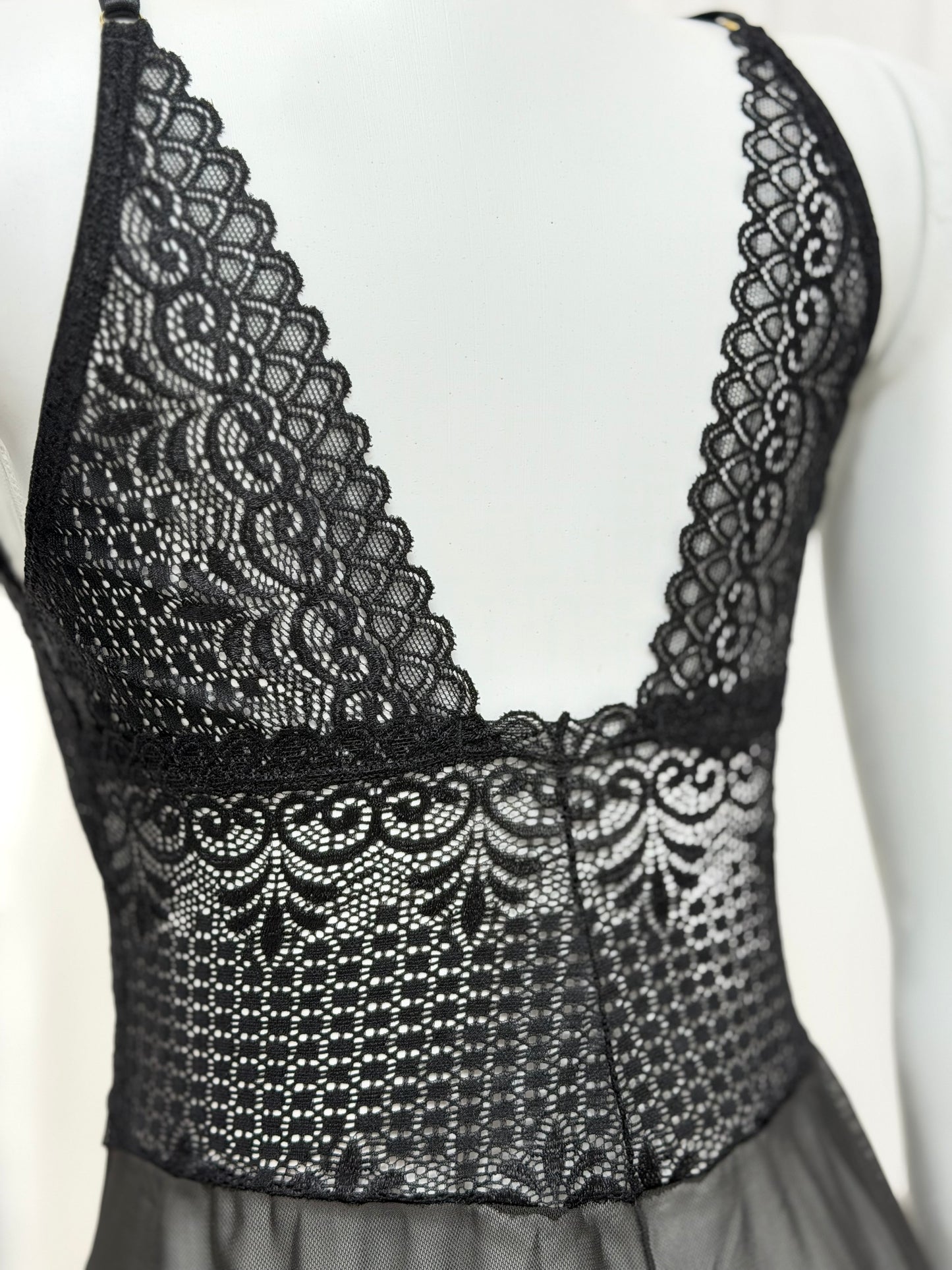 CAMISOLA EM TULE LOVERS PRETO