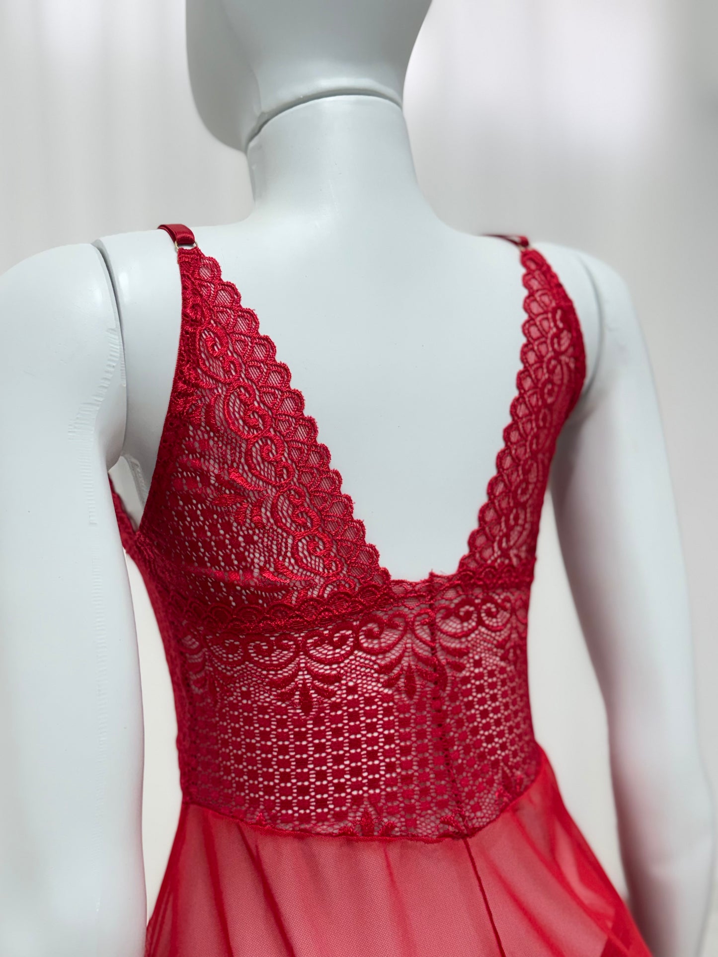 CAMISOLA EM TULE LOVERS VERMELHO