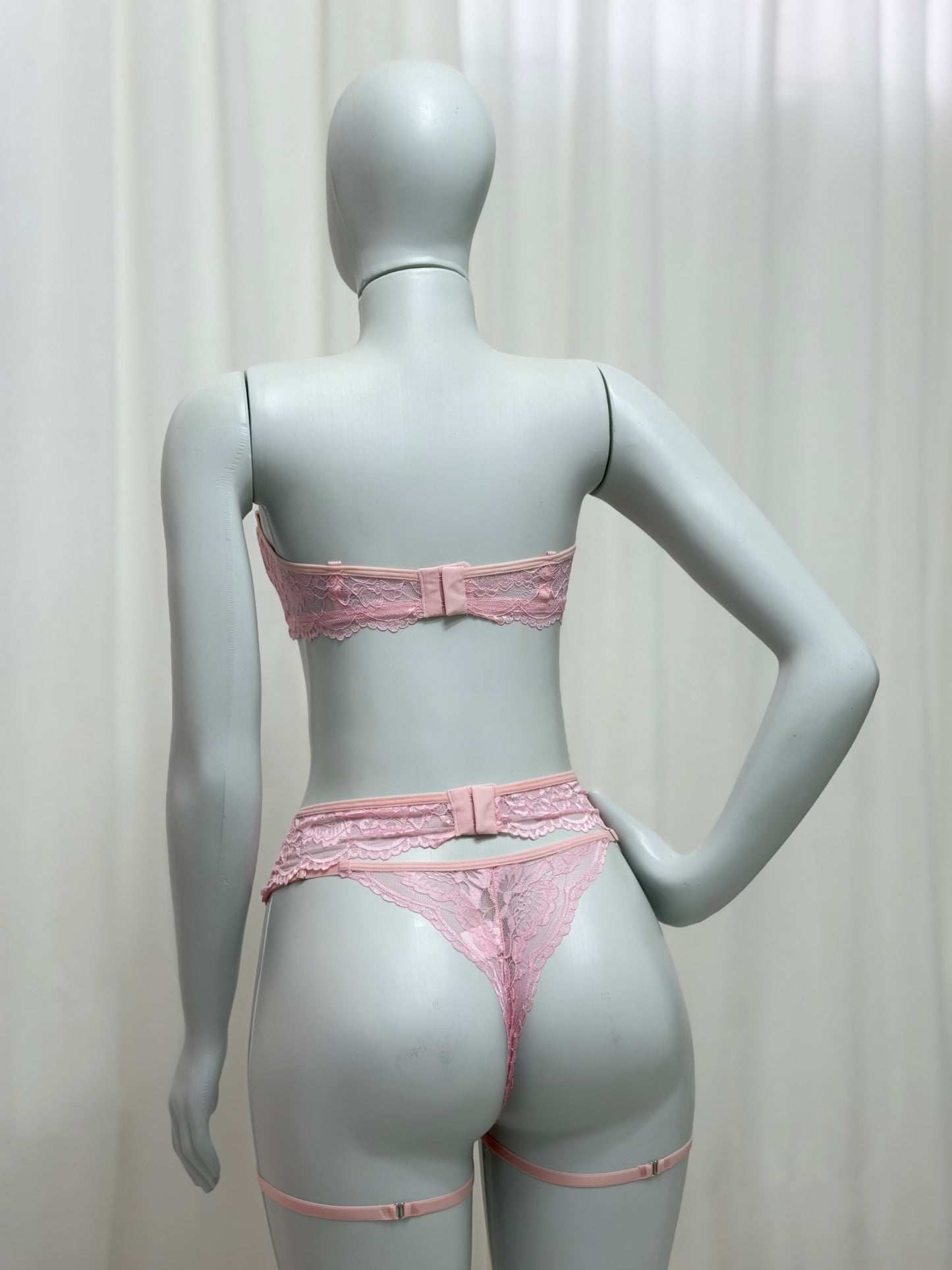 CAMISOLA EM TULE E CONJUNTO JASMINE ROSA