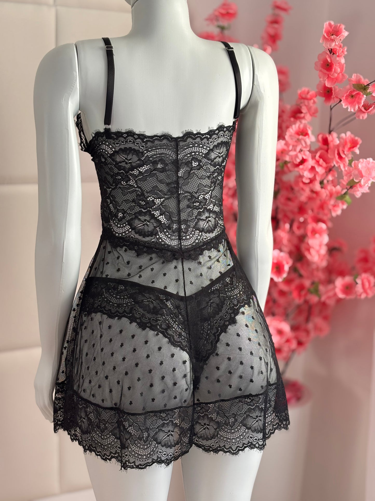 CAMISOLA CORAÇÕES EM TULE PRETO