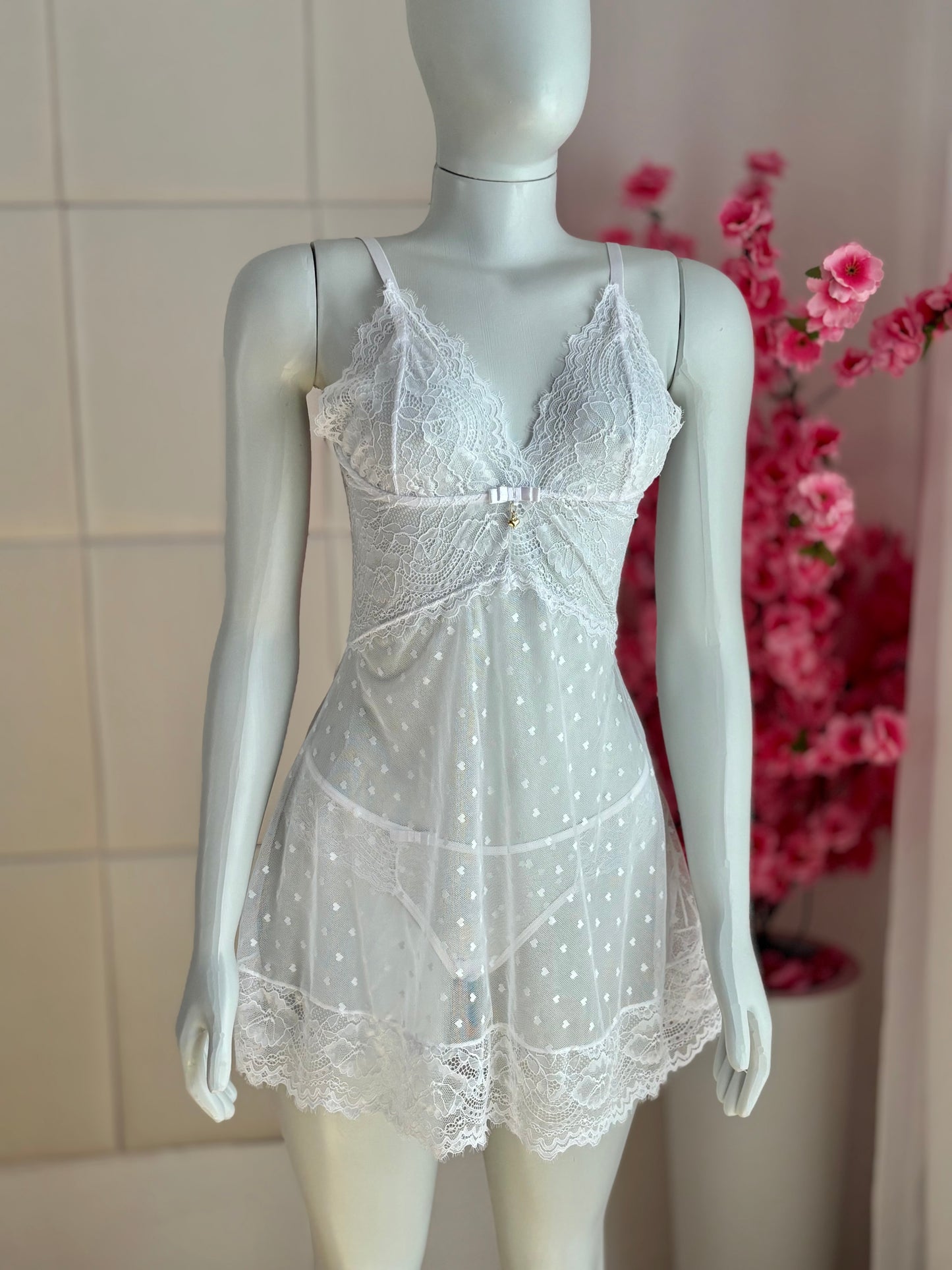 CAMISOLA CORAÇÕES EM TULE BRANCO