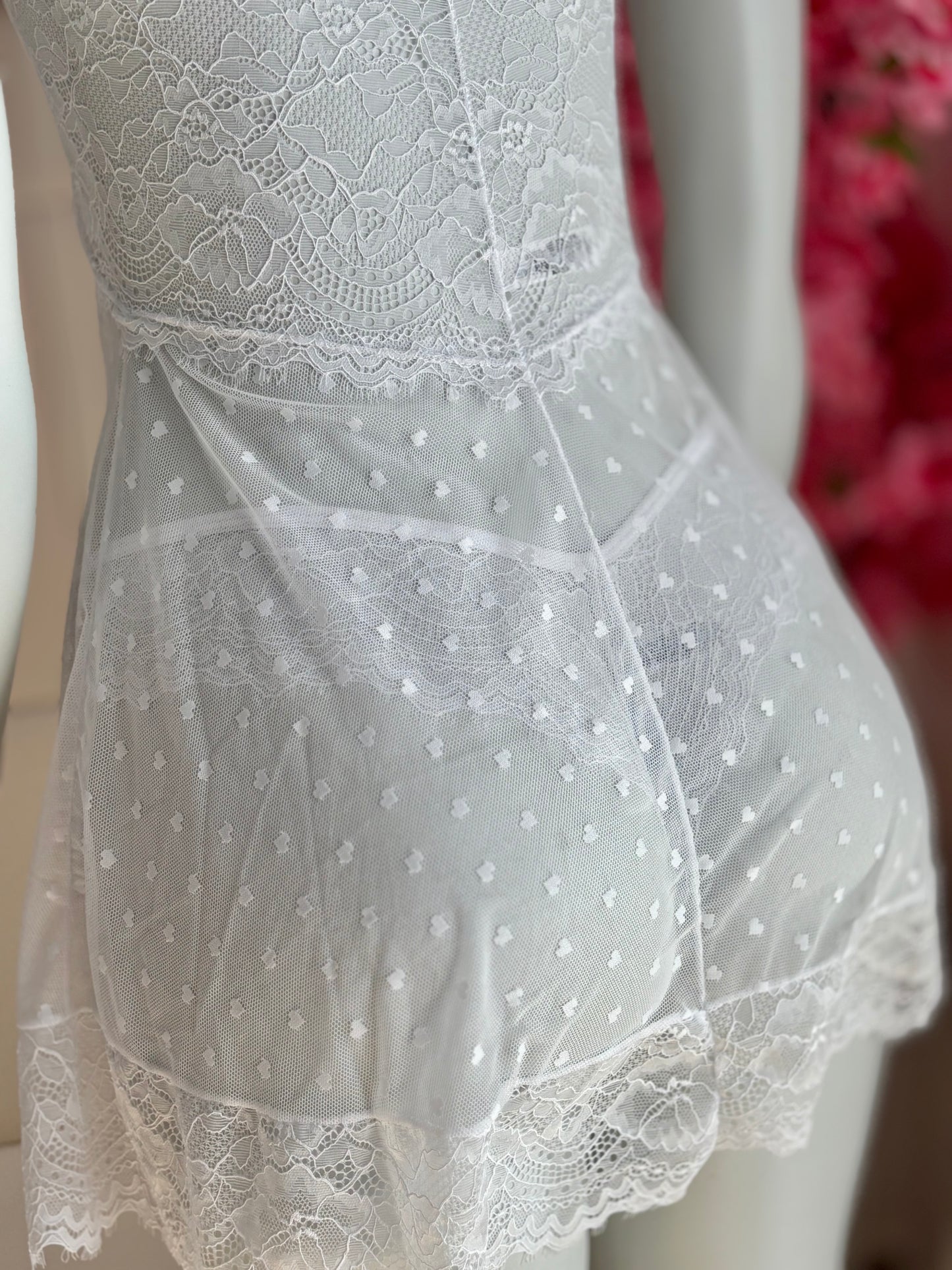 CAMISOLA CORAÇÕES EM TULE BRANCO