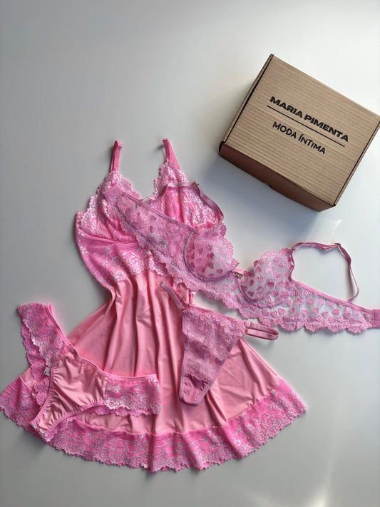 CONJUNTO LOVE CAMISOLA E LINGERIE ROSA