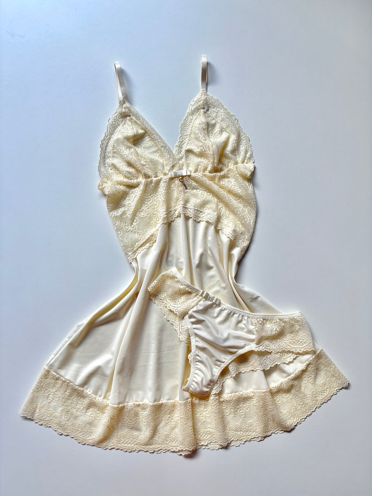 CAMISOLA COM CALCINHA MARFIM