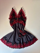 CAMISOLA PRETO/VERMELHO COM CALCINHA FIO