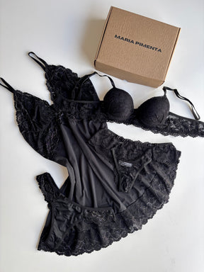 CAMISOLA E CONJUNTO DE LINGERIE PRETO/PRATA