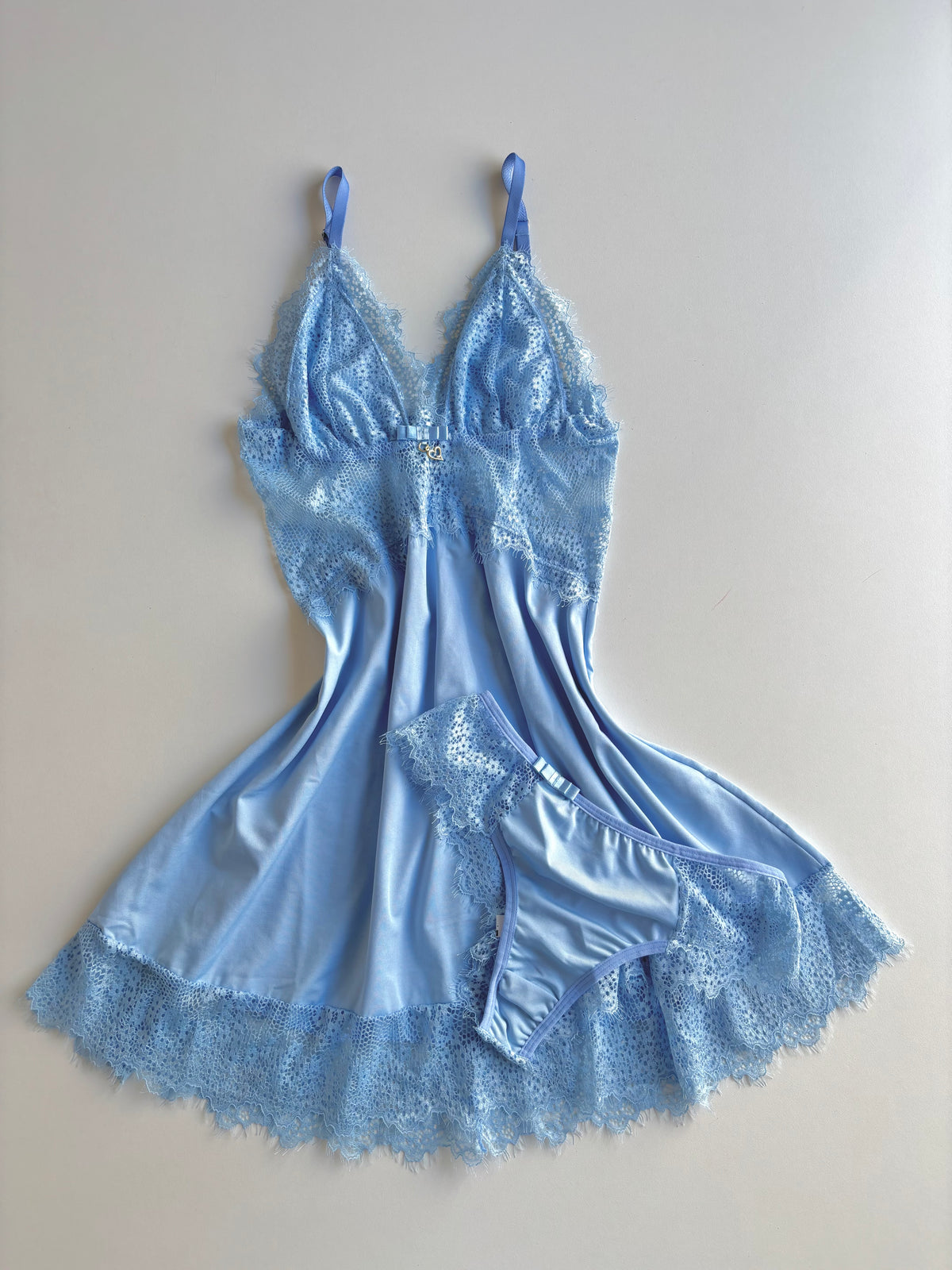 CAMISOLA COM CALCINHA AZUL