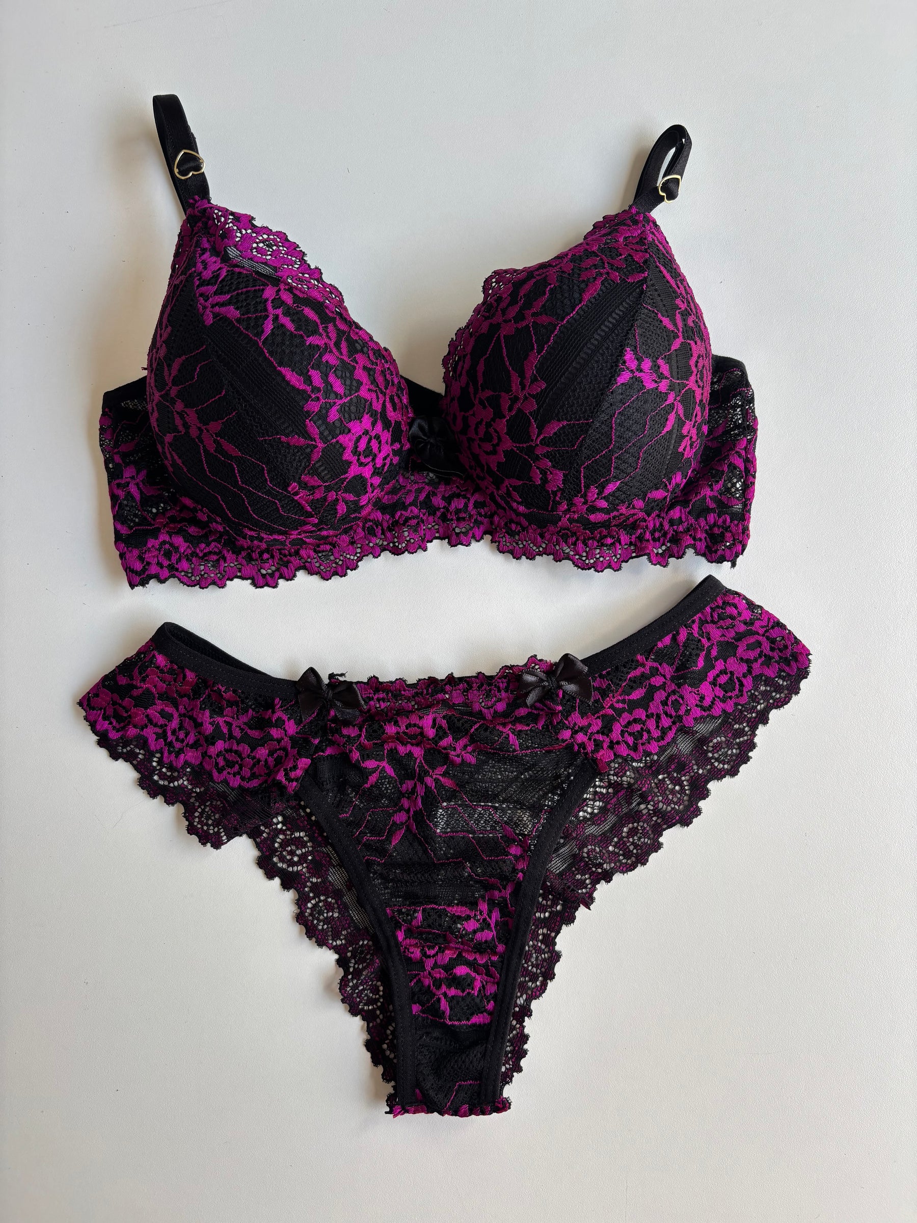 CAMISOLA LUXO E CONJUNTO DE LINGERIE PRETO/PINK