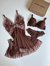CAMISOLA, CALCINHA E CONJUNTO DE LINGERIE MARROM