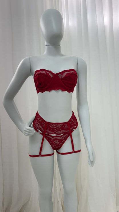 CAMISOLA EM TULE E CONJUNTO DE LINGERIE JASMINE VERMELHO