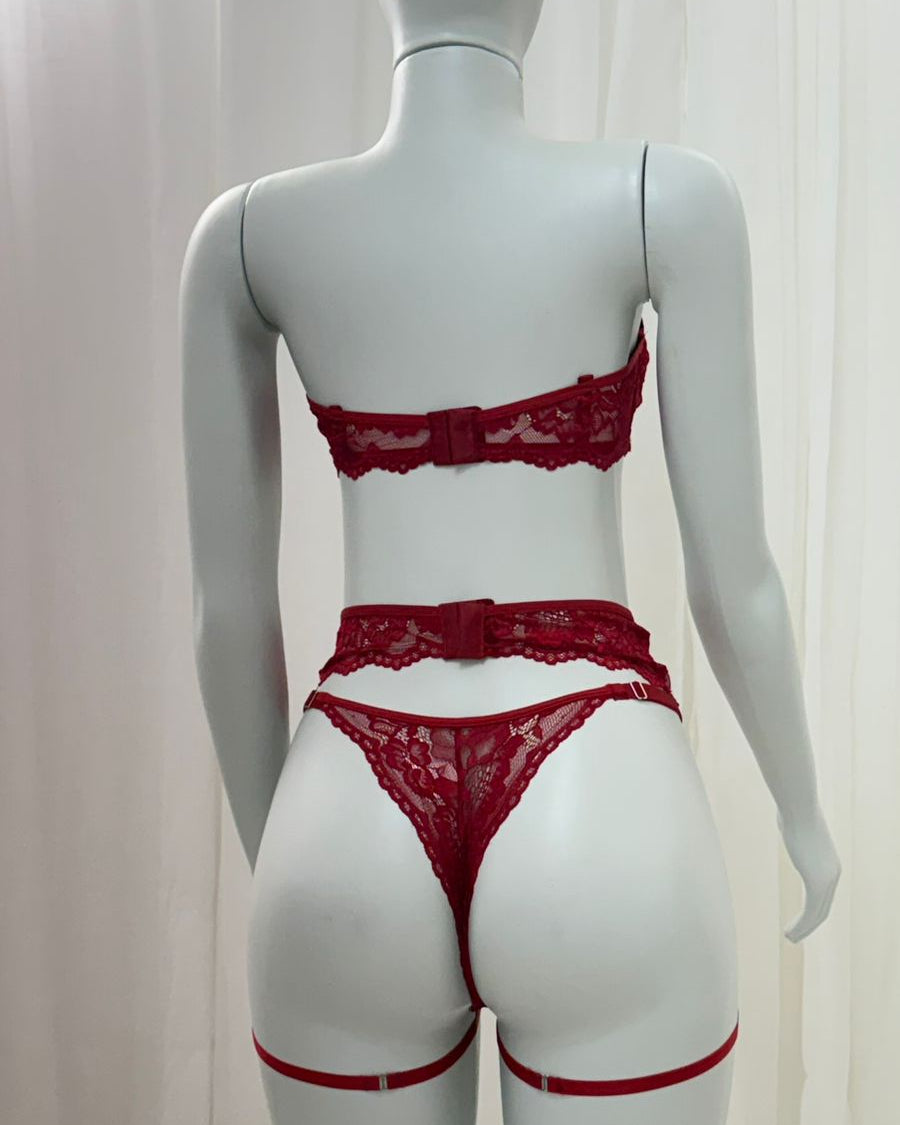 CAMISOLA VERMELHO/BRANCO E CONJUNTO DE LINGERIE JASMINE VERMELHO