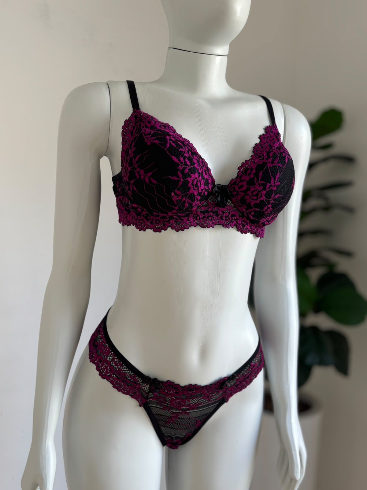 CONJUNTO RENDA BICOLOR PRETO/PINK